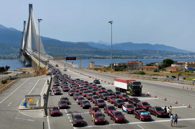 Παρέμβαση της Κομισιόν στο θέμα των κινητοποιήσεων των ιδιοκτητών ταξί