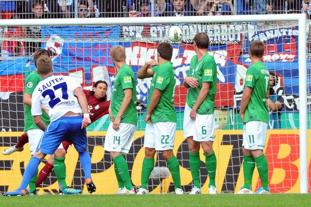 Δύο γκολ για τον Γκέκα και πρόκριση για στους «32» για την Αϊντραχτ, σκόραρε και ο Πέτσος