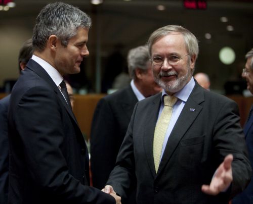 Η επιδείνωση της κρίσης χρέους ανοίγει τον δρόμο για την έκδοση ευρωομολόγων