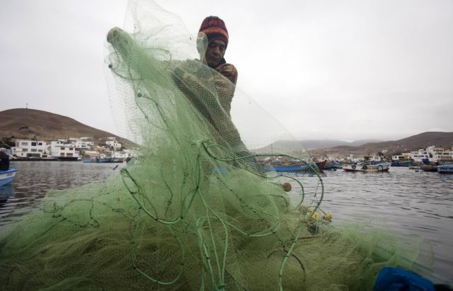 Με τα αποθέματα να καταρρέουν, η Κομισιόν προτείνει αλλαγή της αλιευτικής πολιτικής