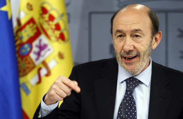 Την πρωθυπουργία με τους Ισπανούς Σοσιαλιστές διεκδικεί ο Αλφρέντο Ρουμπαλκάμπα
