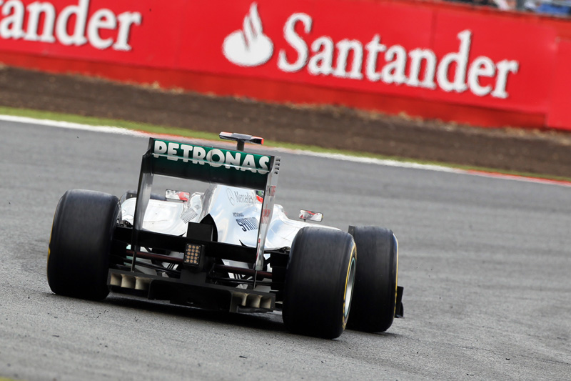 Η Mercedes W02 σε νέο δρόμο