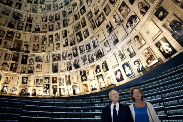 Ένα ελαιόδενδρο φύτεψε στο Δάσος των Εθνών ο Πρόεδρος της Δημοκρατίας