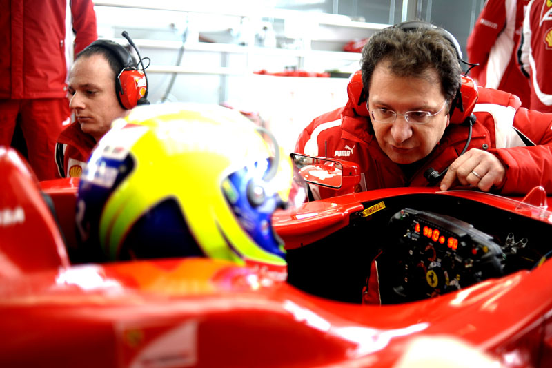 Νικόλας Τομπάζης: «Νίκες το 2011, σχεδιαστική τόλμη για το 2012»