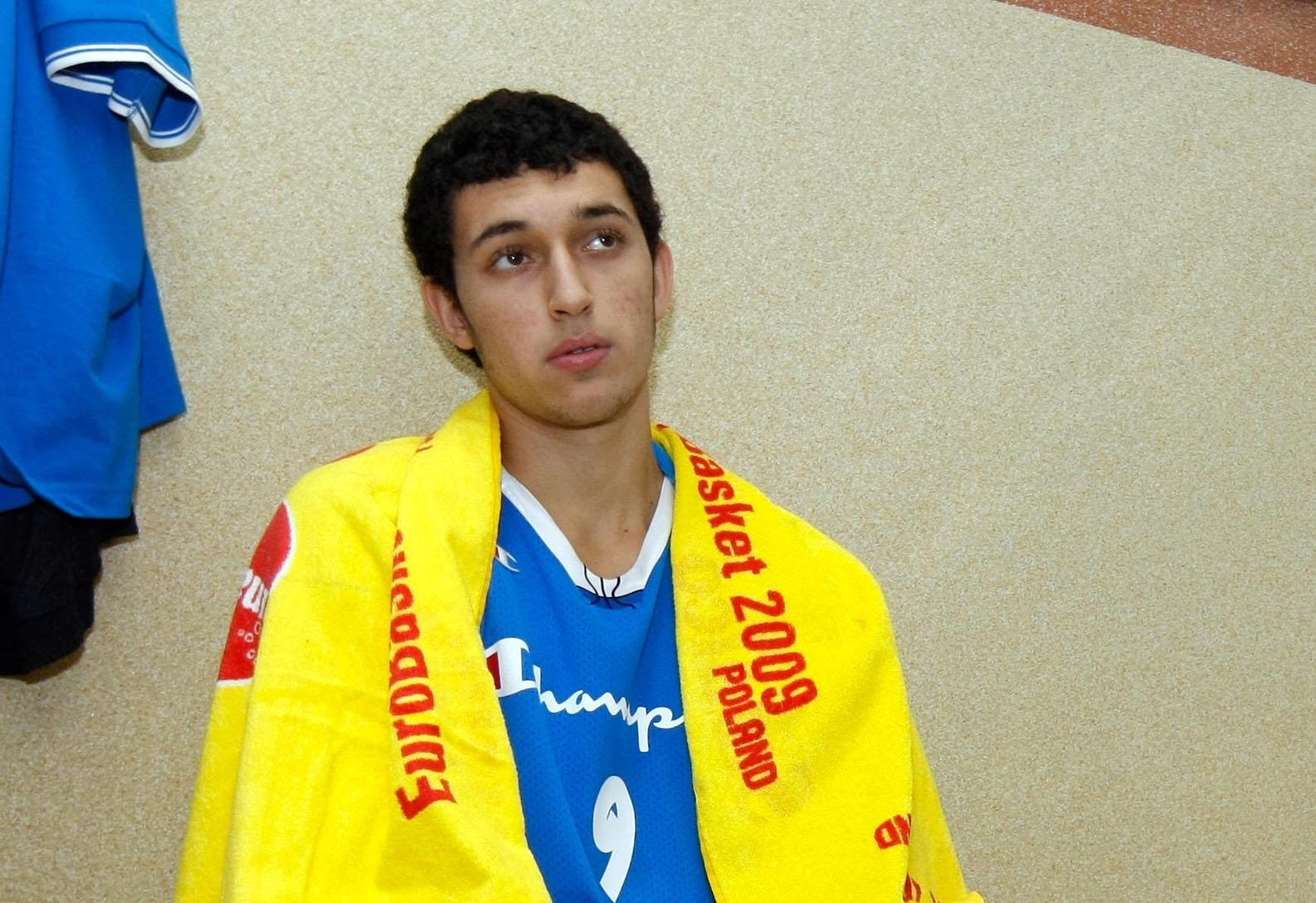 Πλήγμα με Χρυσικόπουλο που έσπασε το χέρι του κόντρα στην Ιταλία