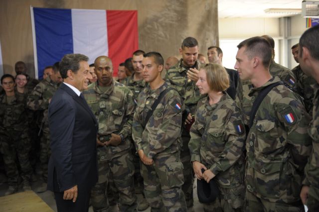 Νεκροί πέντε Γάλλοι στρατιώτες σε επίθεση αυτοκτονίας στο Αφγανιστάν
