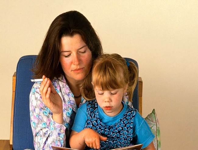 Για προβλήματα συμπεριφοράς στα παιδιά ενοχοποιείται το παθητικό κάπνισμα