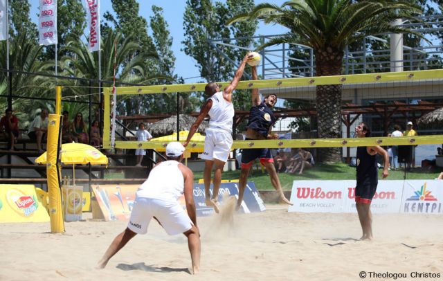 Προχωρούν τα φαβορί στο Masters στον Σχινιά