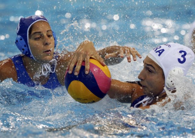 Δεύτερη νίκη και πρόκριση για την εθνική πόλο γυναικών