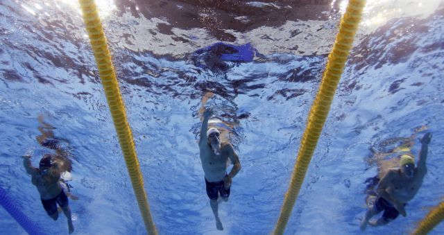 Με το αριστερό στις πισίνες οι Έλληνες αθλητές