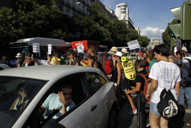 Μαζική πορεία των «Αγανακτισμένων» από την Ισπανία στις Βρυξέλλες