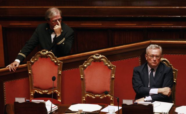 Eγκρίθηκε από την ιταλική Γερουσία το πακέτο λιτότητας της κυβέρνησης Μπερλουσκόνι