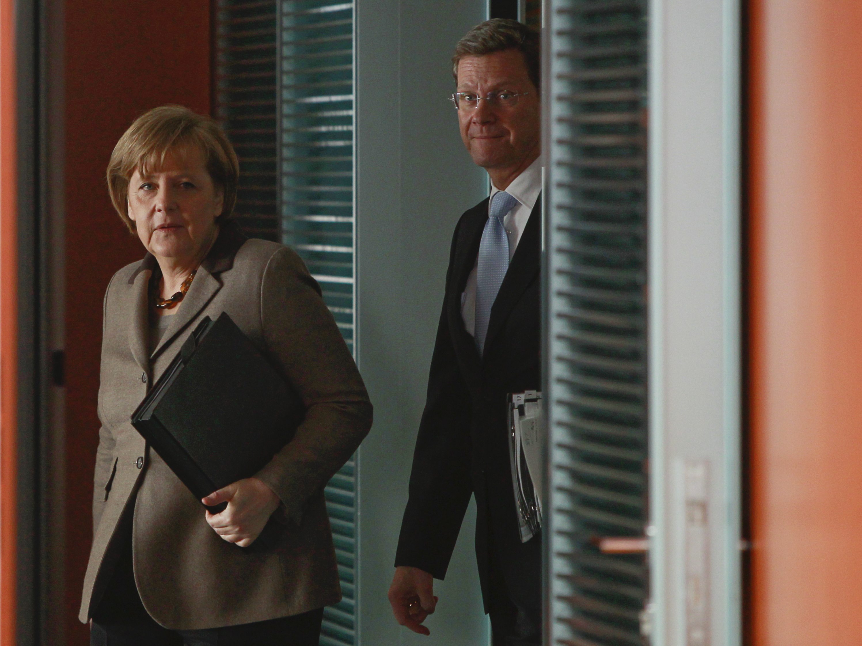 «Σαφές μήνυμα υπέρ της Ευρώπης» περιμένουν την Πέμπτη οι Γερμανοί