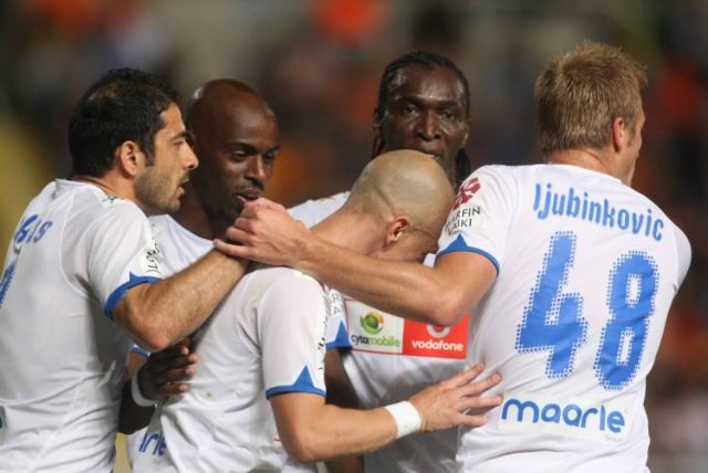 Μισή πρόκριση για Ανόρθωση, ιστορική νίκη για ΑΕΚ Λάρνακας