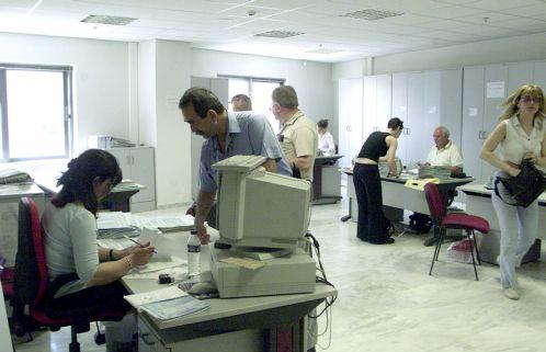 Προωθείται ρύθμιση για τους οφειλέτες ληξιπρόθεσμων χρεών