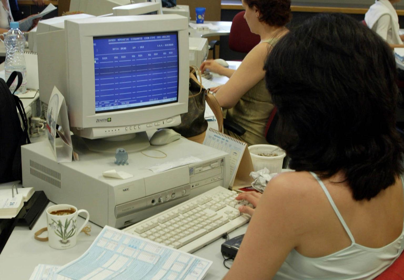 Εντατικούς φορολογικούς ελέγχους ξεκινά το υπουργείο Οικονομικών