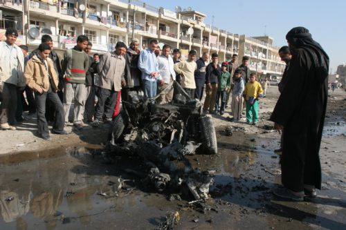 Διπλή βομβιστική επίθεση σε πόλη του Ιράκ με τουλάχιστον 35 νεκρούς