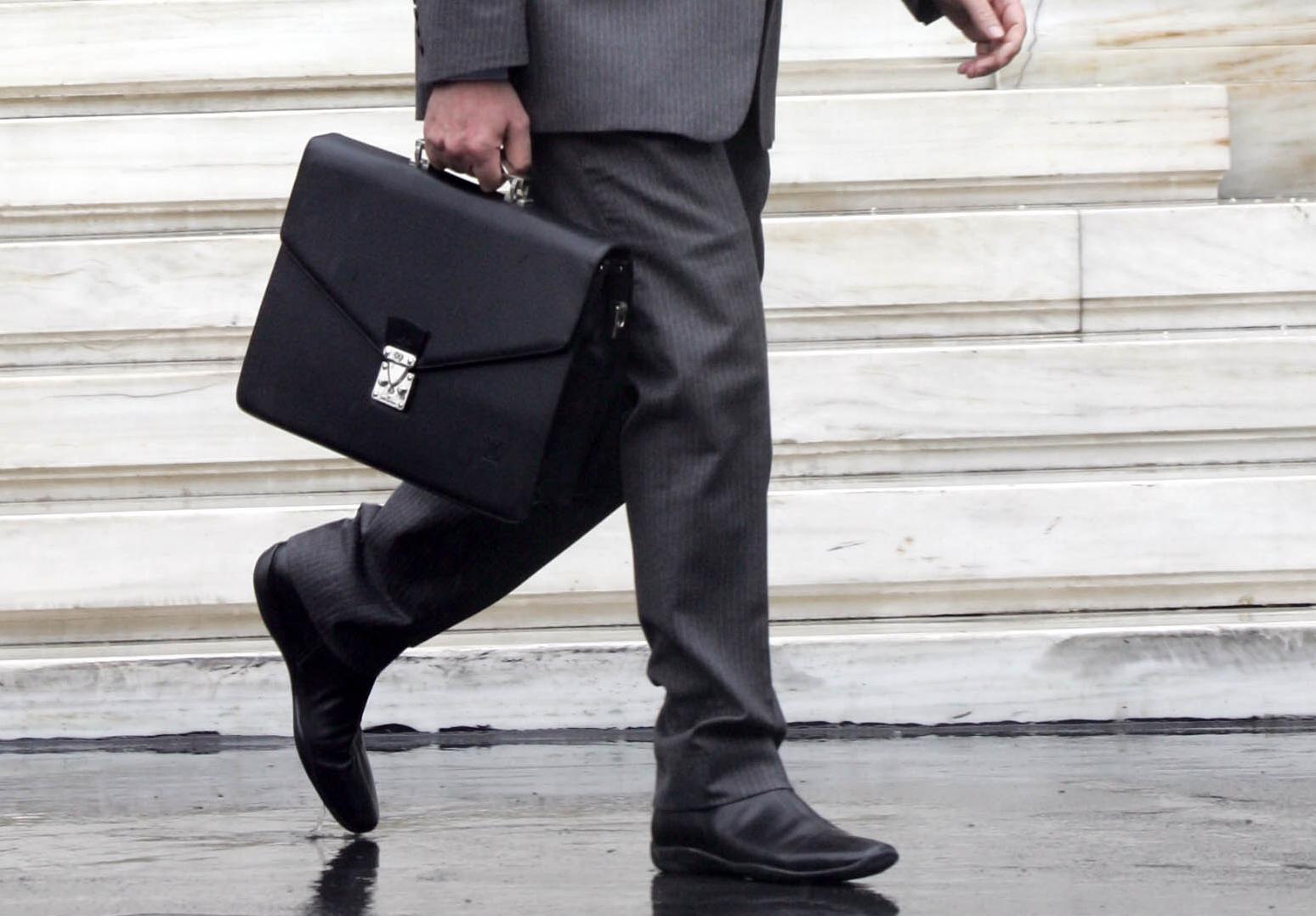 Τοποθέτηση επιτηρητών σε όλα τα υπουργεία για την υλοποίηση των μεταρρυθμίσεων