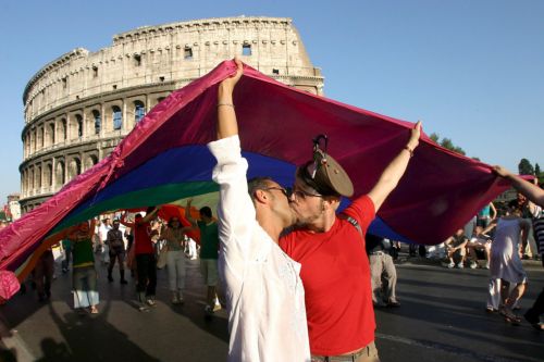 Με υπερκομματική στήριξη άνοιξε για δέκατη χρονιά το «Gay Village» της Ρώμης