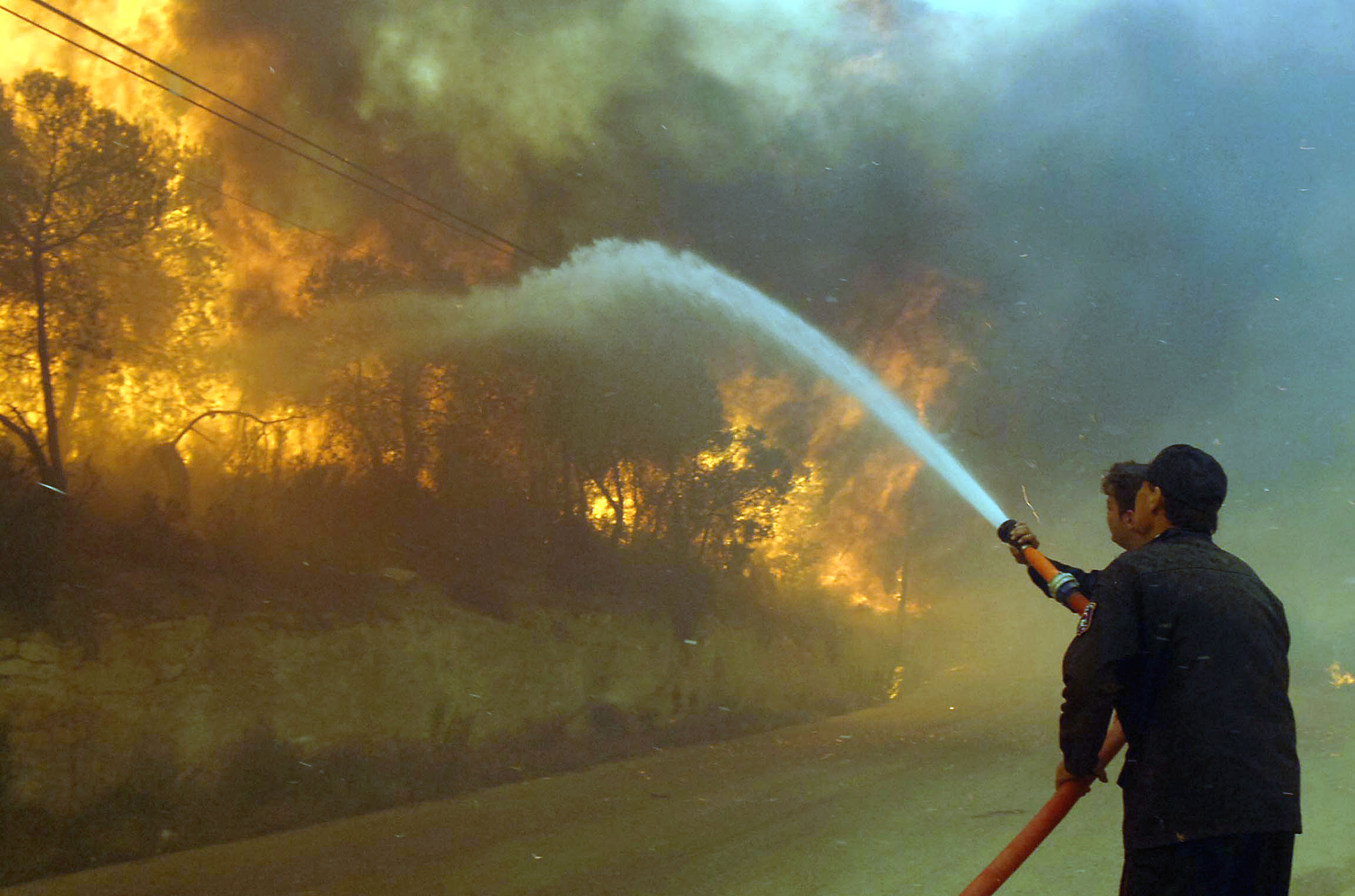 Δημοσιεύτηκε η προκήρυξη για την πρόσληψη 4.000 πυροσβεστών