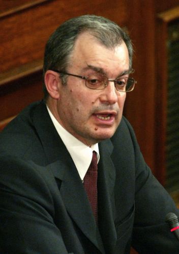 Σφοδρή αντίδραση της αντιπολίτευσης στην προτροπή Βενιζέλου για «στρατιωτική πειθαρχία»