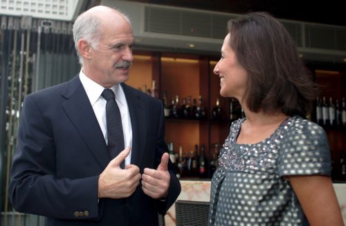 Η Ευρώπη πρέπει να δείξει την αλληλεγγύη της στην Ελλάδα, λέει η Σενγκολέν Ρουαγιάλ