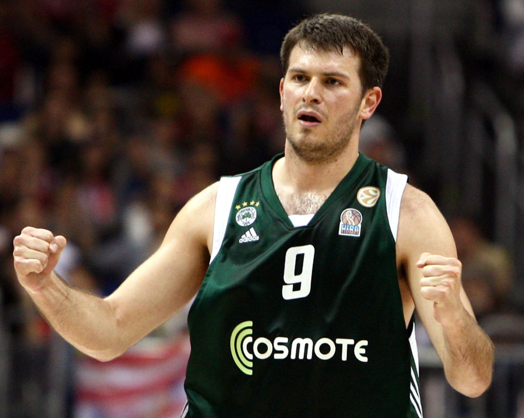 Όδευε προς Μπαρτσελόνα, αλλά ξαφνικά… φόρεσε Αρμάνι