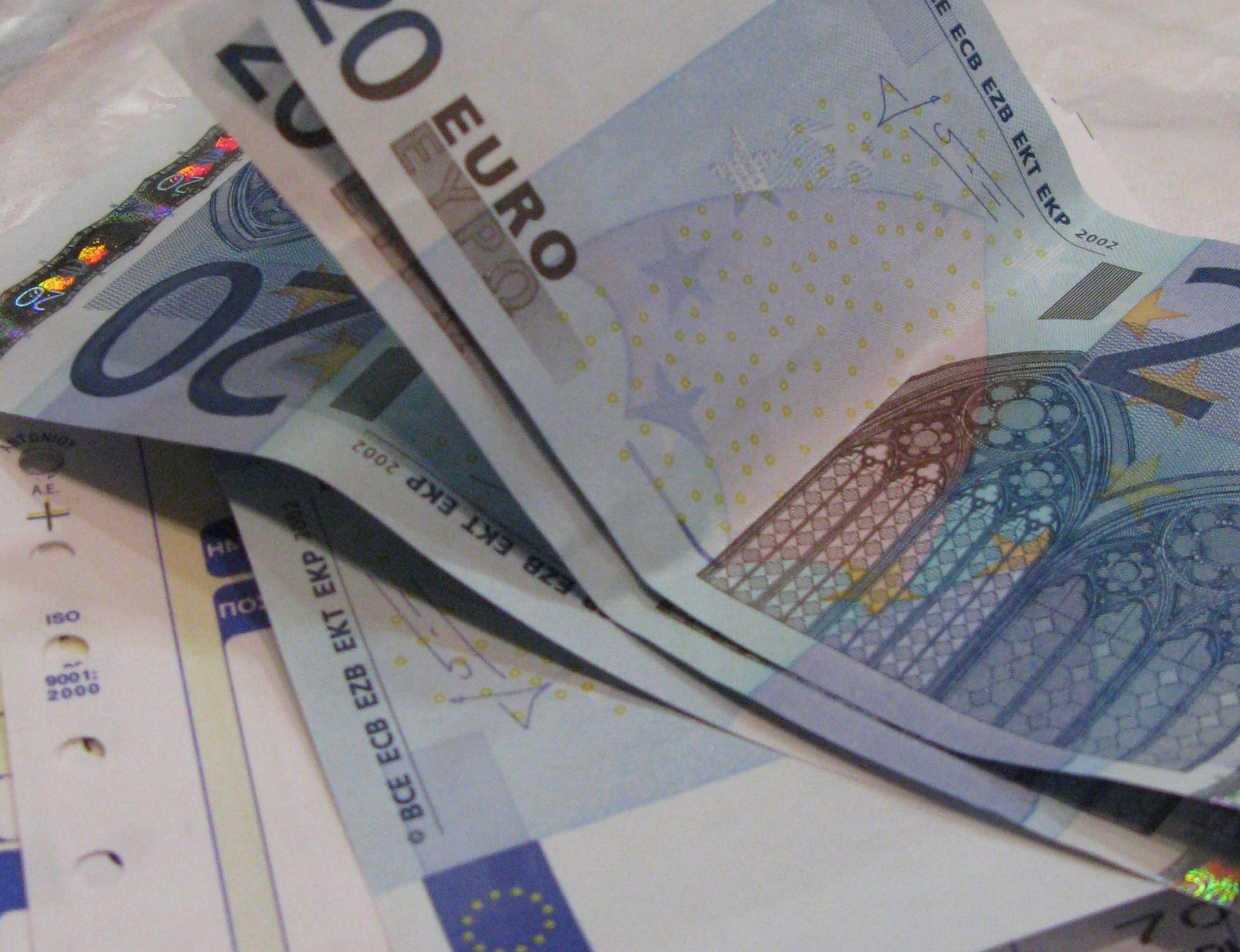 Τι θα πληρώσουμε ώς τον Δεκέμβριο μετά την ψήφιση του Μεσοπρόθεσμου