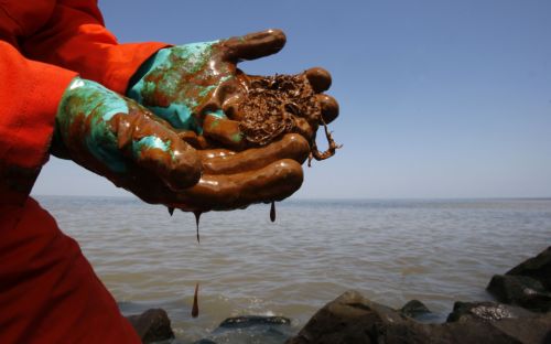 Σοβαρές διαρροές πετρελαίου στη Βόρεια Θάλασσα αποκαλύπτει βρετανικό έγγραφο