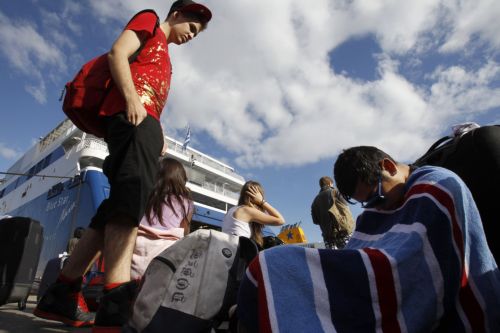 Το λιμάνι δεν πρέπει να κλείσει, διαμηνύει η κυβέρνηση στους ναυτεργάτες