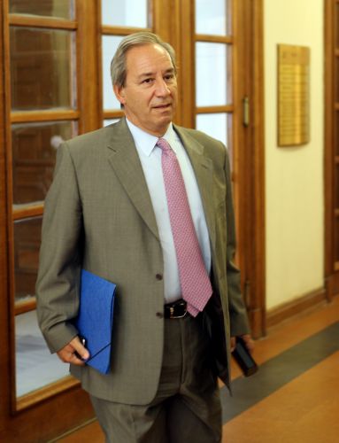 Απορρίπτει τις εναντίον του κατηγορίες για τη Siemens ο Γ.Αλογοσκούφης