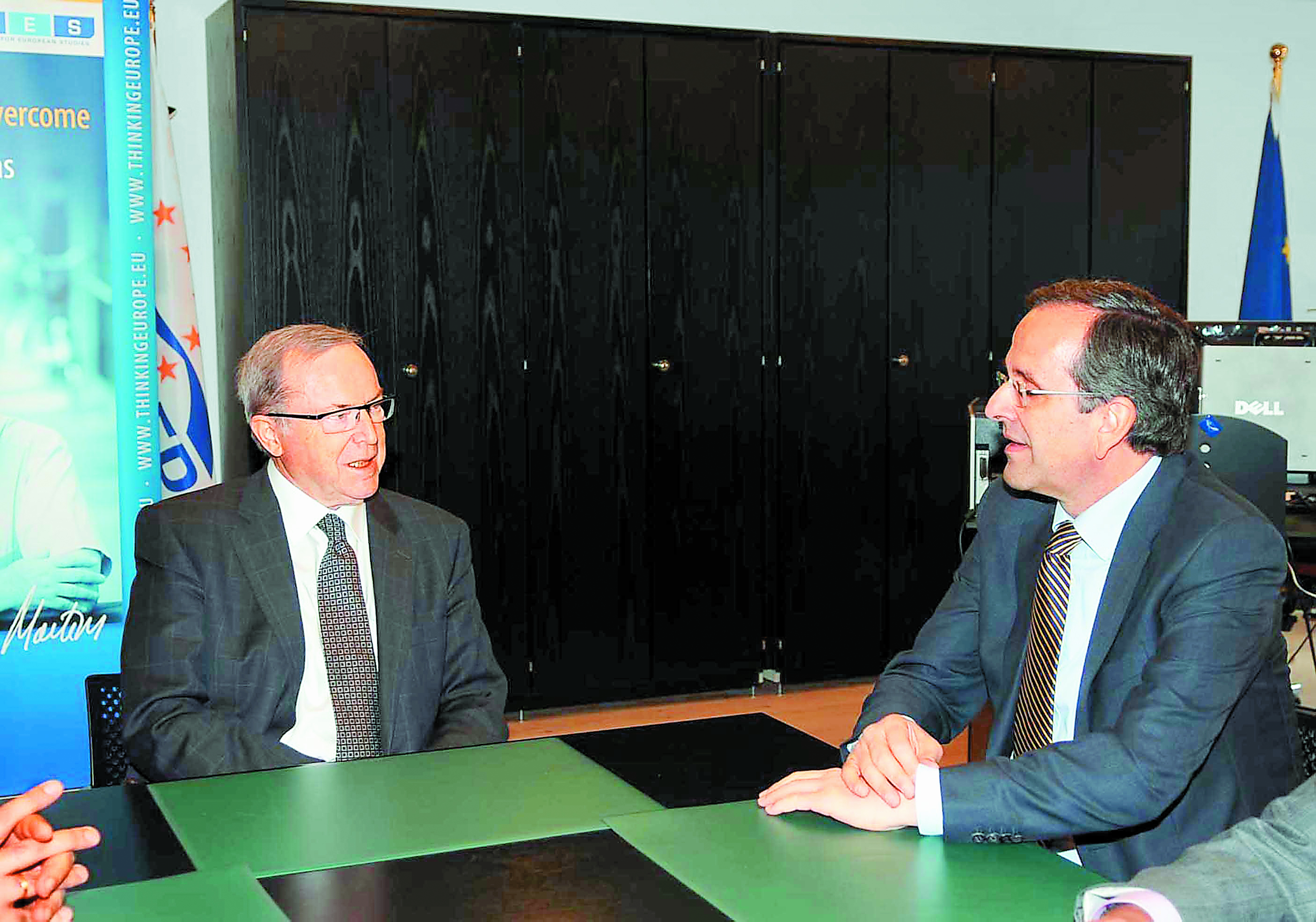 Επίθεση στον Γ.Παπανδρέου εξαπολύει ο επικεφαλής του Ευρωπαϊκού Λαϊκού Κόμματος