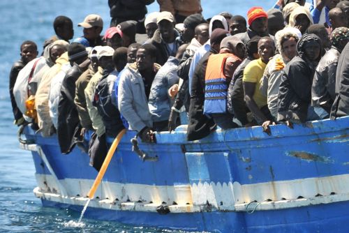 Τραγωδία με εκατοντάδες μετανάστες νεκρούς στην Ερυθρά Θάλασσα