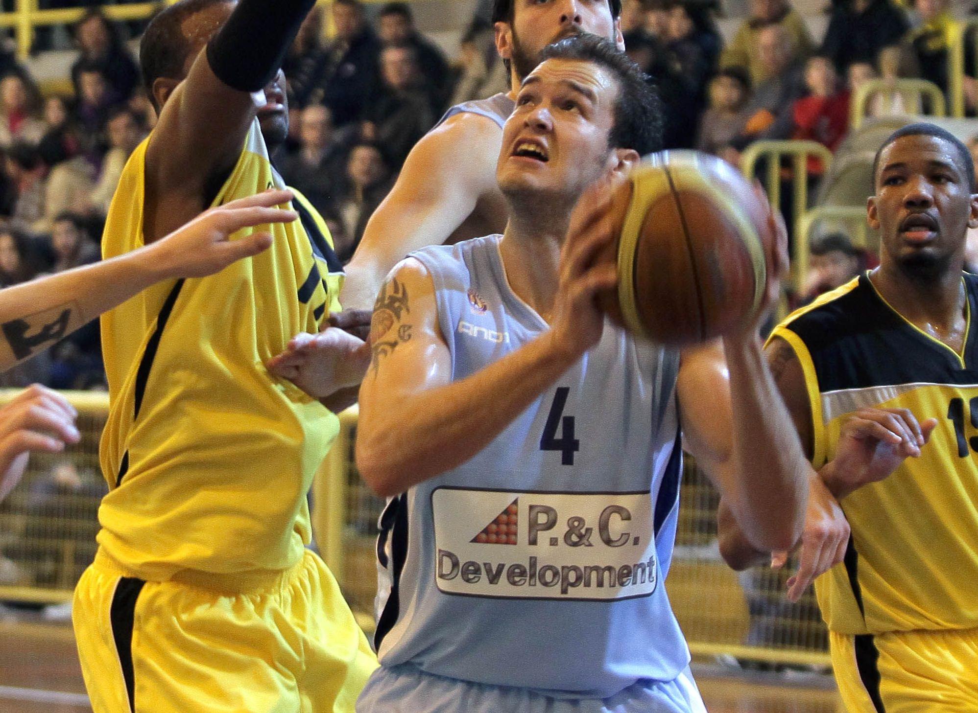 Το «ναυάγιο» με τον Περπέρογλου, φέρνει Πατ Καλάθη στον ΠΑΟ