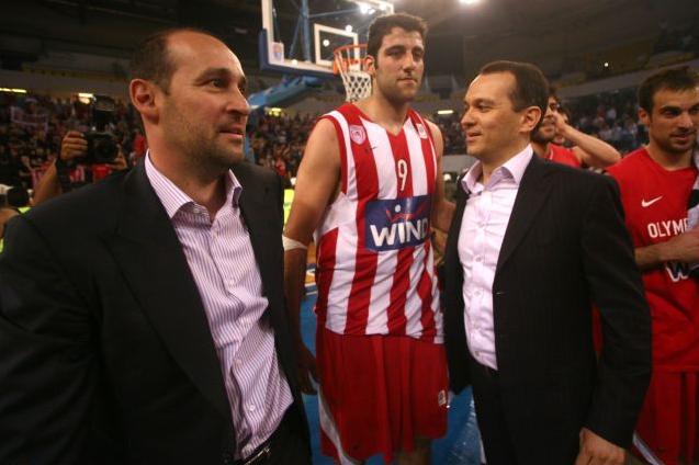 Οι Αγγελόπουλοι… ξενοίκιασαν από το Καραϊσκάκη