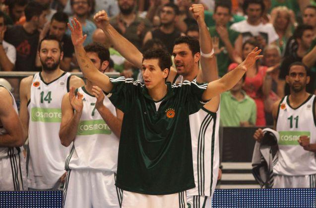 Κορυφαίος αμυντικός της χρονιάς ο Διαμαντίδης