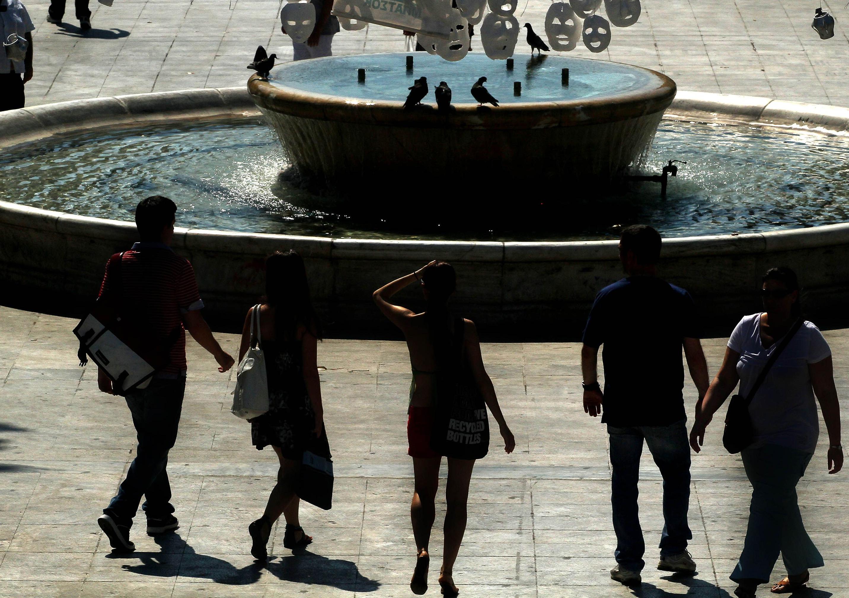 Στα ύψη ο υδράργυρος, τι πρέπει να προσέξουν οι πολίτες στη διάρκεια του καύσωνα