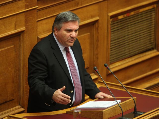 Δημοψηφίσματα με συμβουλευτικό χαρακτήρα συζητά η κυβέρνηση
