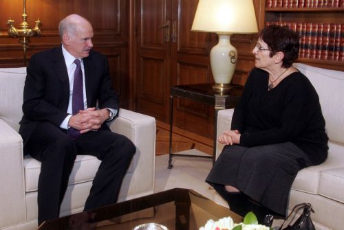 Ερώτηση της Αλ. Παπαρήγα προς τον πρωθυπουργό για τον «Καλλικράτη»