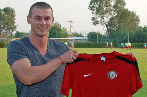 H Ξάνθη ανακοίνωσε την απόκτηση του Πολωνού αμυντικού Στάσιακ