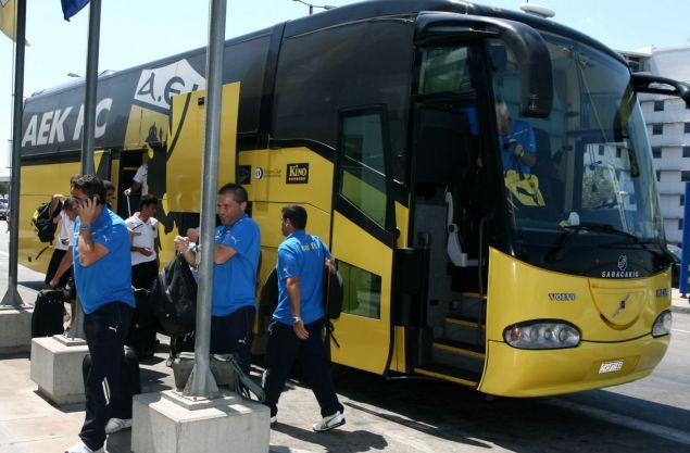 Πέταξε για Κύπρο η ΑΕΚ, ξεπεράστηκε το πρόβλημα με την ΕΠΟ