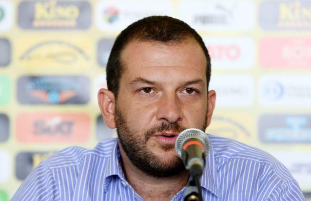 Η ΕΠΟ απειλεί την ΑΕΚ για τις μεταγραφές της