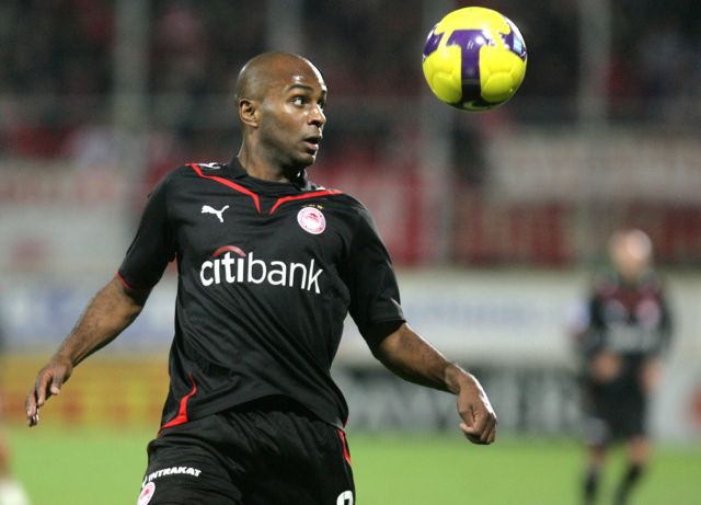 Σκέφτεται σοβαρά την περίπτωση Ντομί η ΑΕΚ