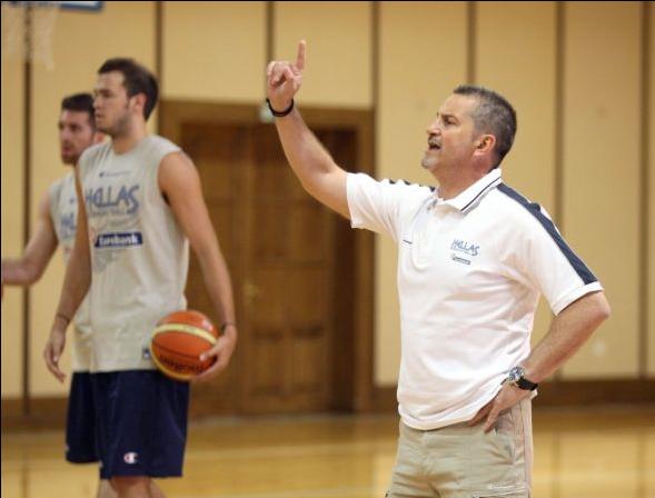 Πλασματική η διαφορά εκτιμά ο Ζούρος