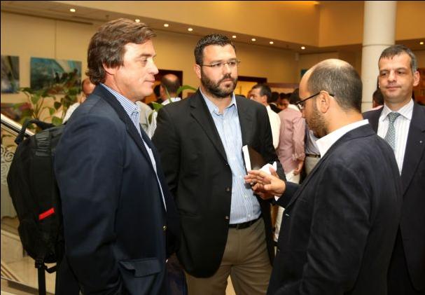 Καυγάς «αιωνίων» περί κάθαρσης και προειδοποιήσεις μηνύσεων