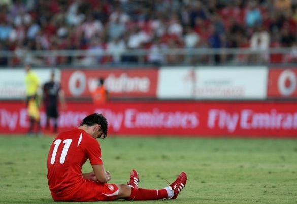 Τραυματίστηκε πριν βγει ο Ριέρα, αποφασίζουν για χαφ οι Πειραιώτες