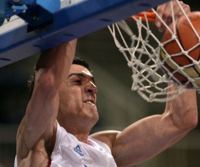 Επίδειξη δύναμης της Γαλλίας στο Λονδίνο και τραυματισμός του Κέσελι