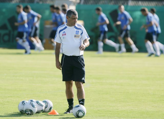 Επέστρεψε ο Σαλπιγγίδης, αποκλείστηκε ο Κονέ από τον αισιόδοξο για το ματς με το Ισραήλ Σάντος