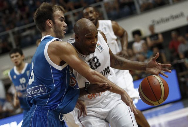 Ασταμάτητη η εθνική παρά τα κενά διαστήματα