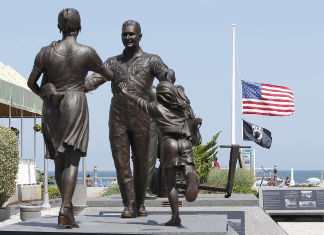 Παρουσία Ομπάμα επαναπατρίστηκαν οι σοροί 30 στρατιωτών που σκοτώθηκαν στο Αφγανιστάν